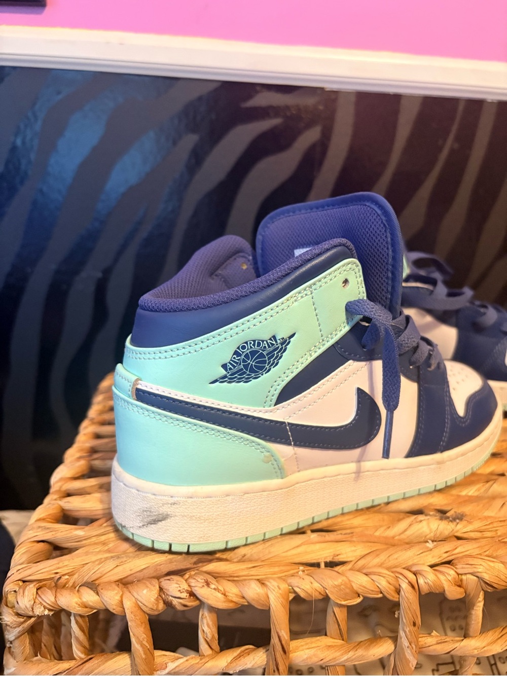 Jordan Kids High-Top Sneakers in Navy and Mint - Picture 2 of 7